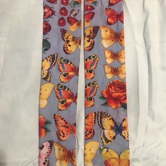 Beautiful butterfly socks - Picture 4 of 4